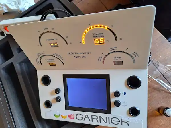 Appareil de mesure de peau Loréal